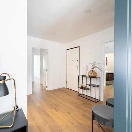 Antonio Marinho By House And People *