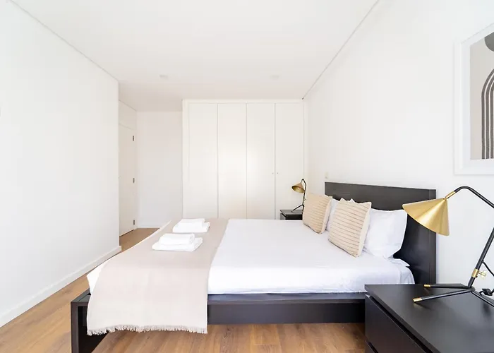 Antonio Marinho By House And People דירה