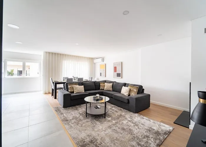 Antonio Marinho By House And People דירה